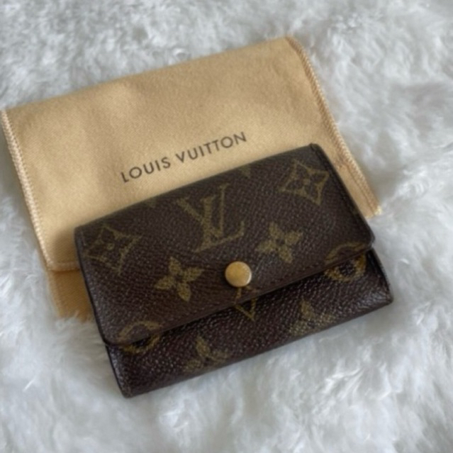 Louis Vuitton key holder