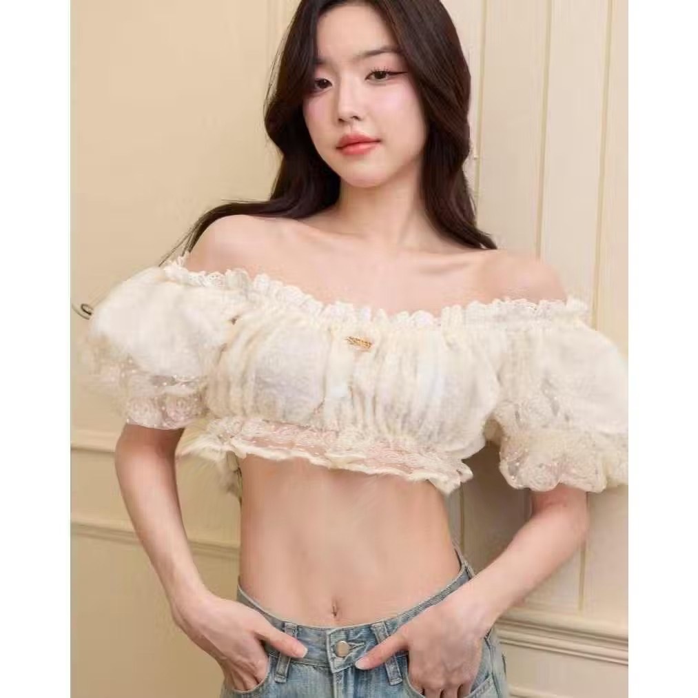 SISTER.RRR : BLOOM TOP เสื้อแขนพองดีเทลลูกไม้
