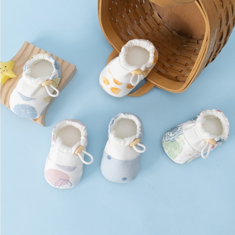 NT baby (สินค้าพร้อมส่ง) รองเท้าเด็ก รองเท้าผ้าฝ้ายหนา พื้นนุ่มใส่สบาย ใส่ได้ทั้งชายและหญิง มี 2 ไซส์ 5 แบบให้เลือก