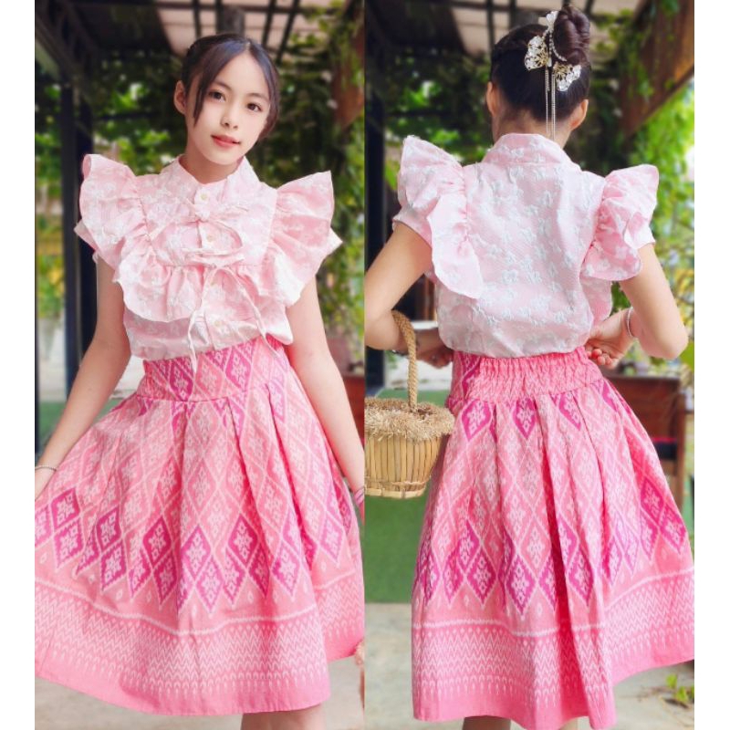 ชุดไทยเด็กโต2ชิ้น เสื้อผ้าอัดลายนูนกระดุมหัวใจ+กระโปรงผ้าฝ้ายพิมพ์ลาย