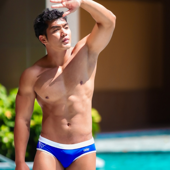 Finergy Swimwear กางเกงว่ายน้ำสีน้ำเงิน ผ้า Nylon 100% กระชับสัดส่วน ยืดหยุ่น สวมใส่สบาย
