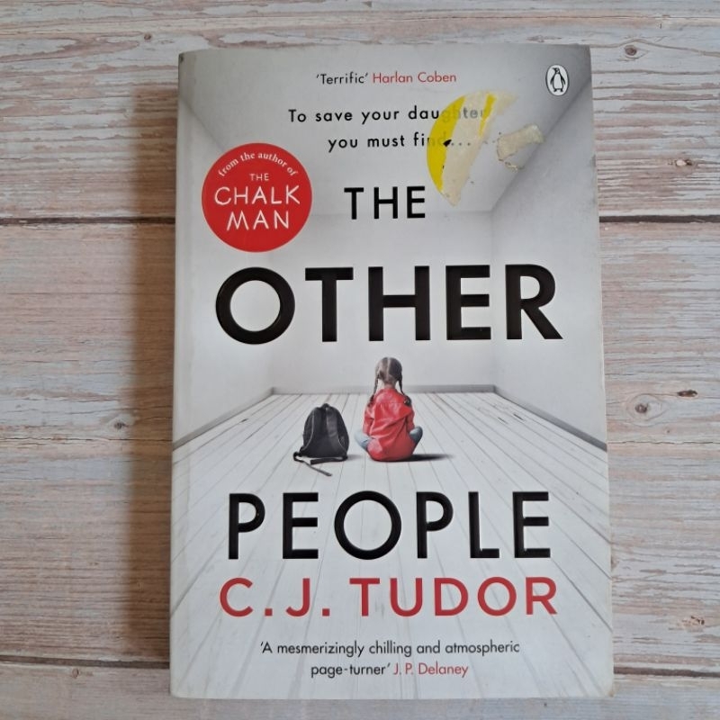 #มือสอง นิยายผู้ใหญ่ The Other People. By C. J. Tudor.