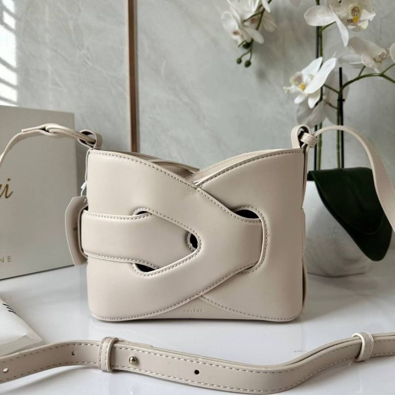 Nodde  Smooth polene.