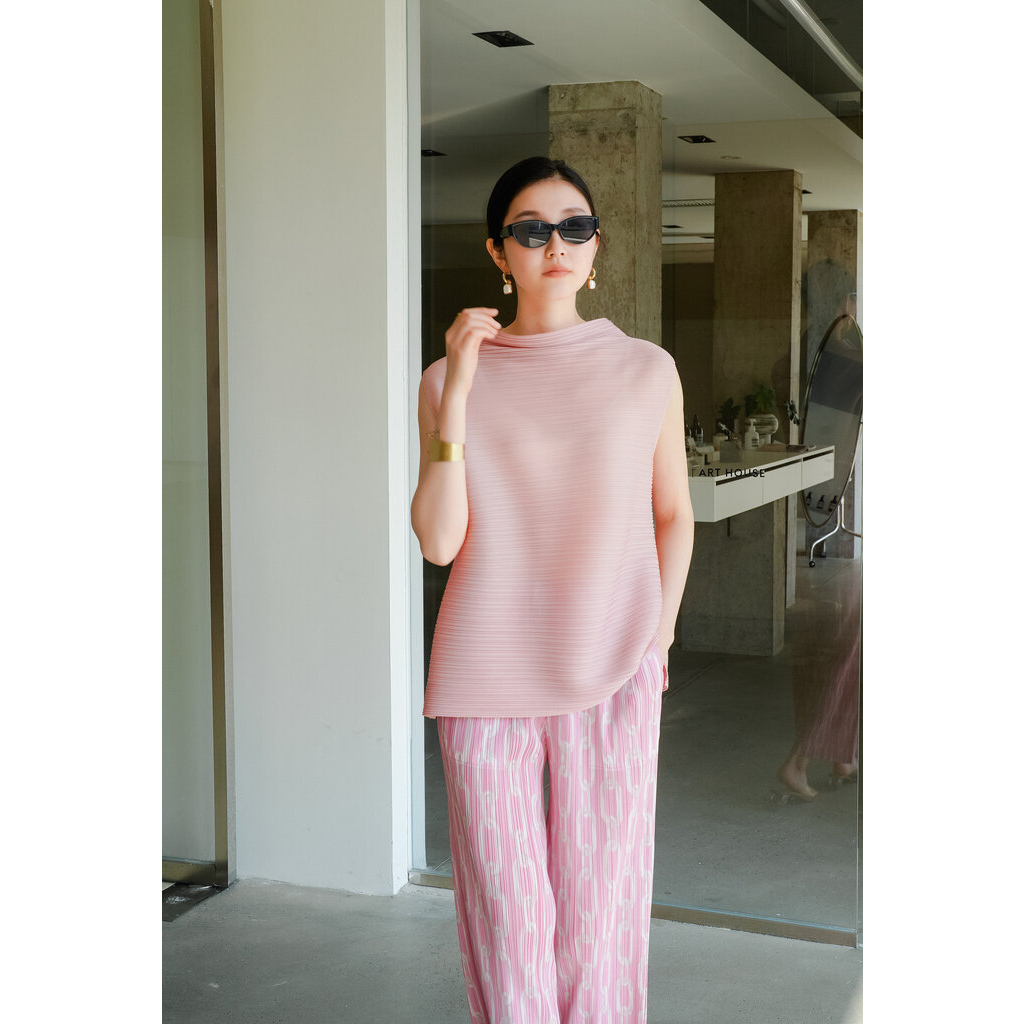 Miyake Pleat เสื้อยืดแขนกุด คอเต่า สีพื้น ฟรีไซส์ \#5222 []