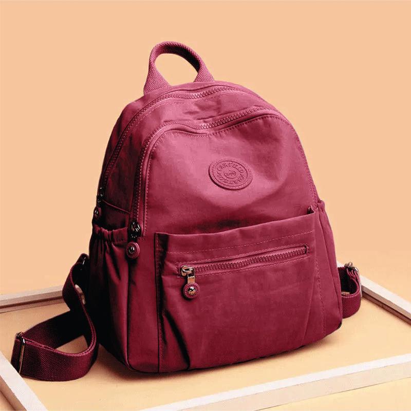 กระเป๋าเป้พรีเมี่ยม กระเป๋ากันน้ำ วัสดุพรีเมียม น้ำหนักเบา ขนาดกำลังดี