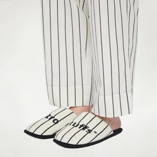 SLIPPERS (BCI cotton and polyester slippers.)