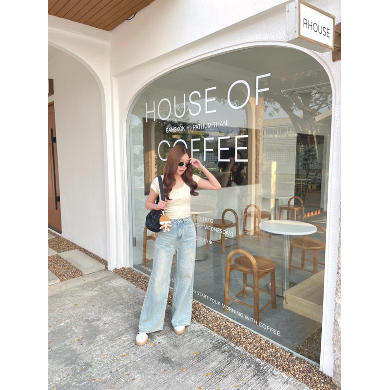 Snazzy shop - crop top x soda light jean pants