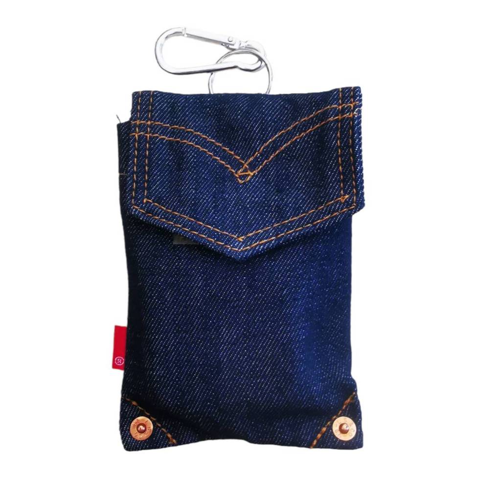 กระเป๋า Levi's Mini Bag สำหรับใส่เหรียญ ใส่บัตร มีหูสำหรับห้อยคอหรือคล้องหูกางเกง พร้อมชุดหูฟังลีวายส์
