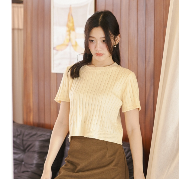 Tina Knit Top เสื้อไหมพรม Miladi