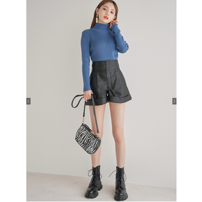 P30 กางเกงขาสั้นหนัง GRL สีดำไซส์ L เอว 26” เสริมสไตล์สวยขึ้นด้วยขอบเอวสูง