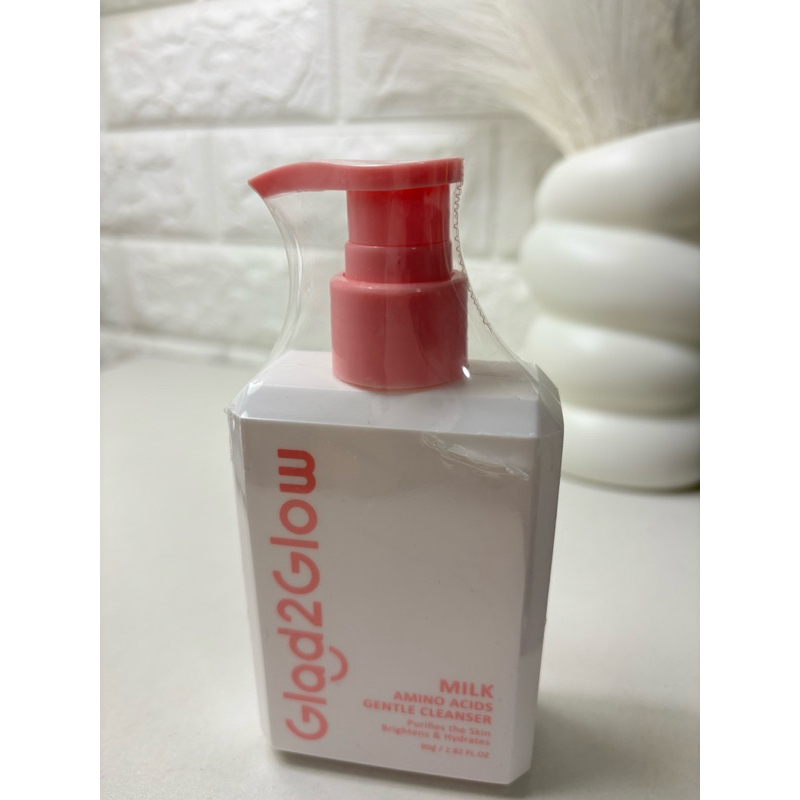 ส่งต่อของใหม่Glad2Glow Milk Brightening Cleanser ไบร์ทเทนนิ่ง คลีนเซอร์สำหรับใบหน้า โฟมล้างหน้า คลีน
