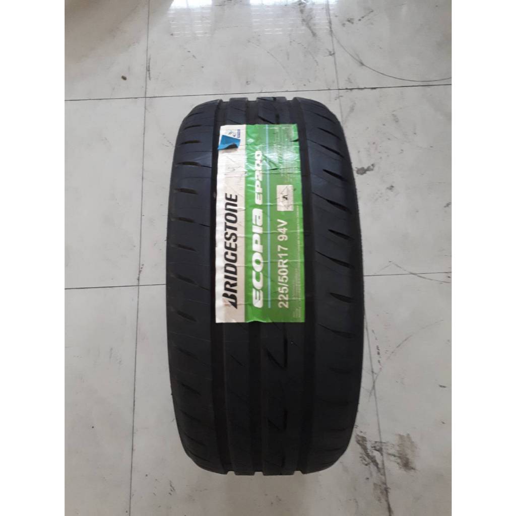 ยางเก่าปีใหม่ ยางค้างปี ยางตกปี ยางกระบะ ยางรถเก๋ง ขอบ16-17 ยางราคาถูก