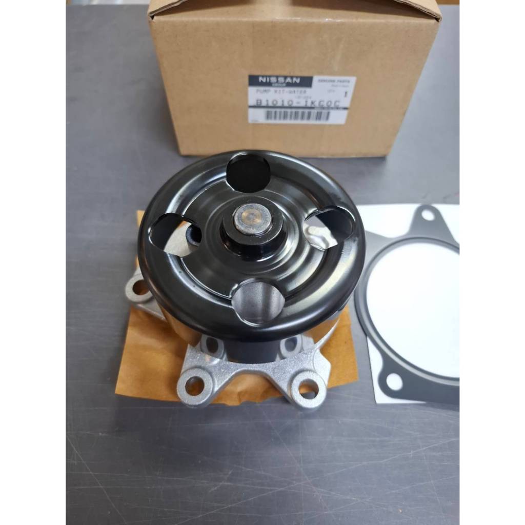ปั๊มน้ำพร้อมปะเก็น NISSAN PULSAR C12 , SLYPHY B17 MR16DDT , X-TRAIL T32T,MR20DE B1010-1KC0C