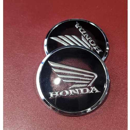 ตรา Honda เส้นผ่านศูนย์กลาง 62 มม.  คู่ละ 50 บาท