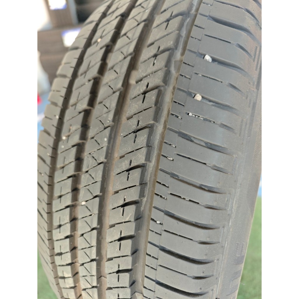 Bridgestone  ขนาด 205 60 R16  ยางปี 23  มีแค่ 1 เส้นราคาเส้นละ 550 บาท