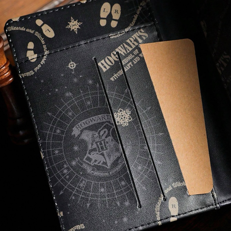 พร้อมส่งในไทย 🇹🇭ปกพาสปอร์ตลายฮอกวอตส์ หนัง PU กันน้ำ ที่ใส่พาสปอร์ต Harry Potter สำหรับเดินทาง
