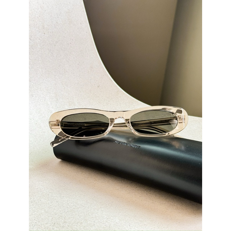 YSL SL557 SHADE ทรงเพรียว วงรีYSL สวยมากค่า ของแท้