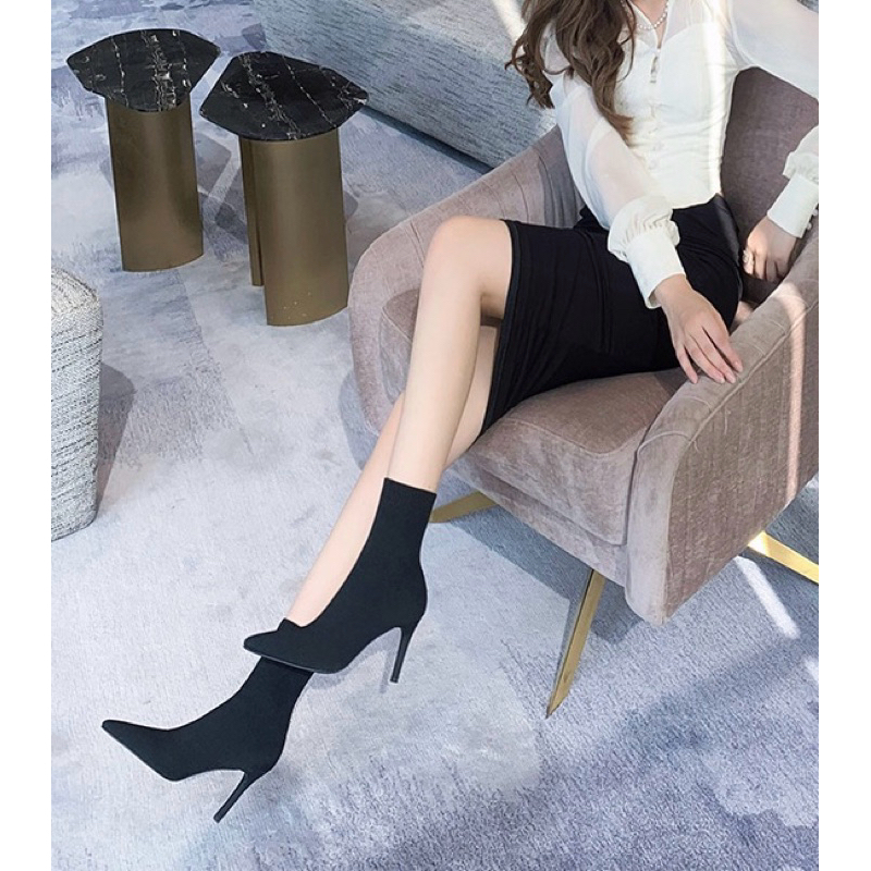 Chole G : CLC Sock Heel  boots ไซส์37-42 รองเท้าบูทหุ้ม รุ่นฮิตที่ดาราชอบใส่ ส้นเข็ม 10 cm ขาเรียวสุดๆ(SH0197)