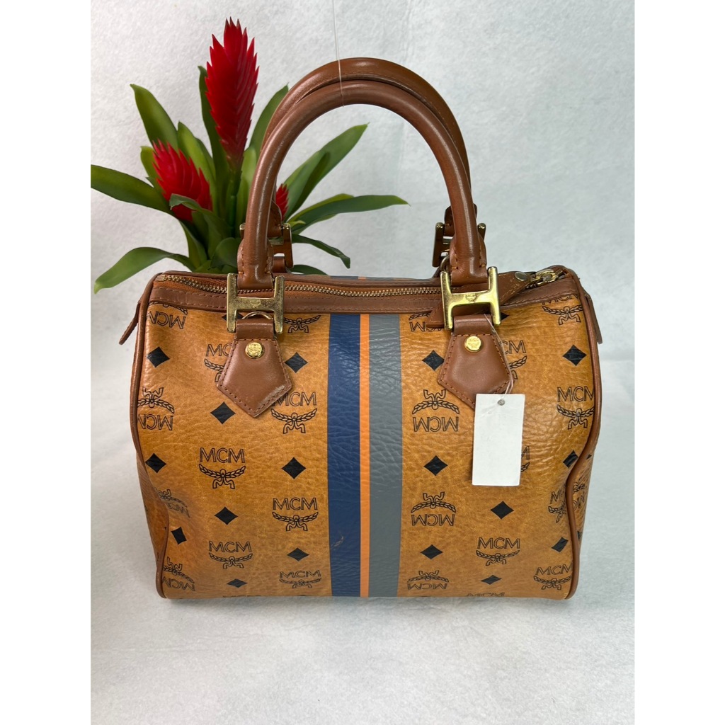 กระเป๋าแบรนด์ MCM ฐานกว้าง10 นิ้ว สูง 7 นิ้ว " ✨ราคา4990 บาท