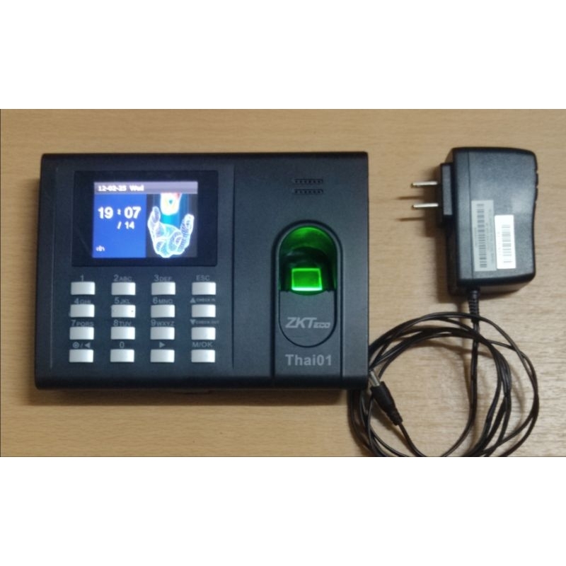 เครื่องสแกนนิ้ว Zkteco รุ่น Thai01 สแกนนิ้ว / รหัส มีแบตเตอรี่ในตัวเครื่อง (ไม่ติดล็อค) (สินค้ามือสอ