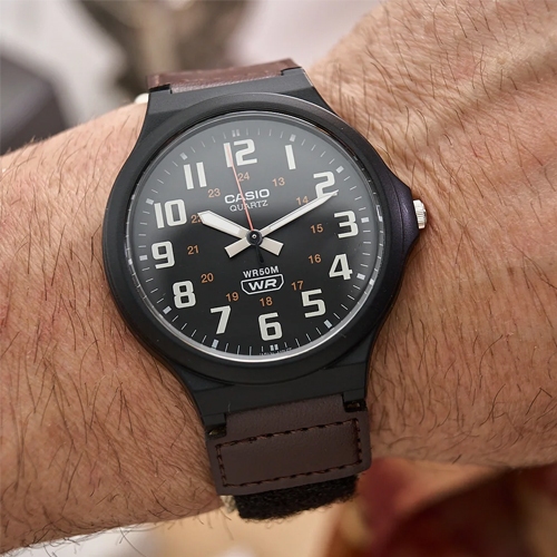 CASIO นาฬิกาข้อมือผู้ชาย สายผ้า รุ่น MW-240,MW-240B,MW-240B-3B,MW-240B-5B - รูปที่ 5