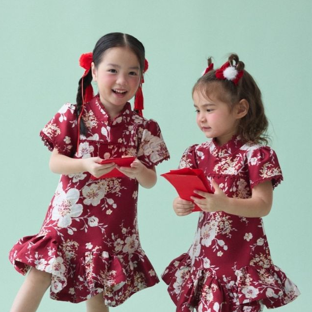 La Mignonne (XS-3XL) Stella Ivy Kid Dress ชุดเดรสเด็ก ดีเทลล์คอจีนแต่งขอบ้าลูกไม้ ผ้ามีเท็กเจอร์ ลายดอกไม้