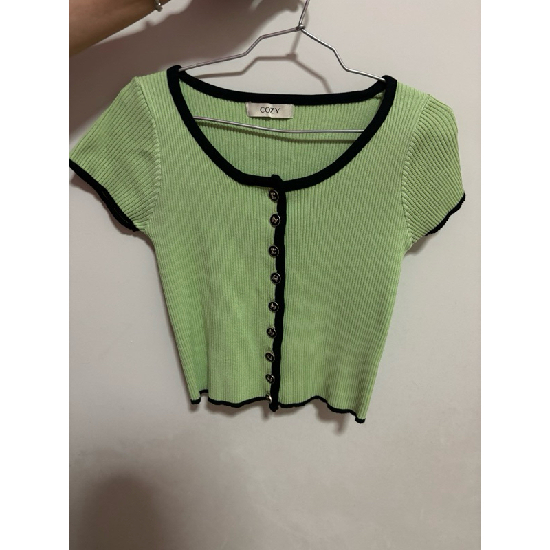 เสื้อยืดcozyผ้าไหมพรมร่องทูโทนgiants ครอปแขนตุ๊กตารัดรูป เสื้อยืดรัดรูปกระดุมหน้าy2k pimm