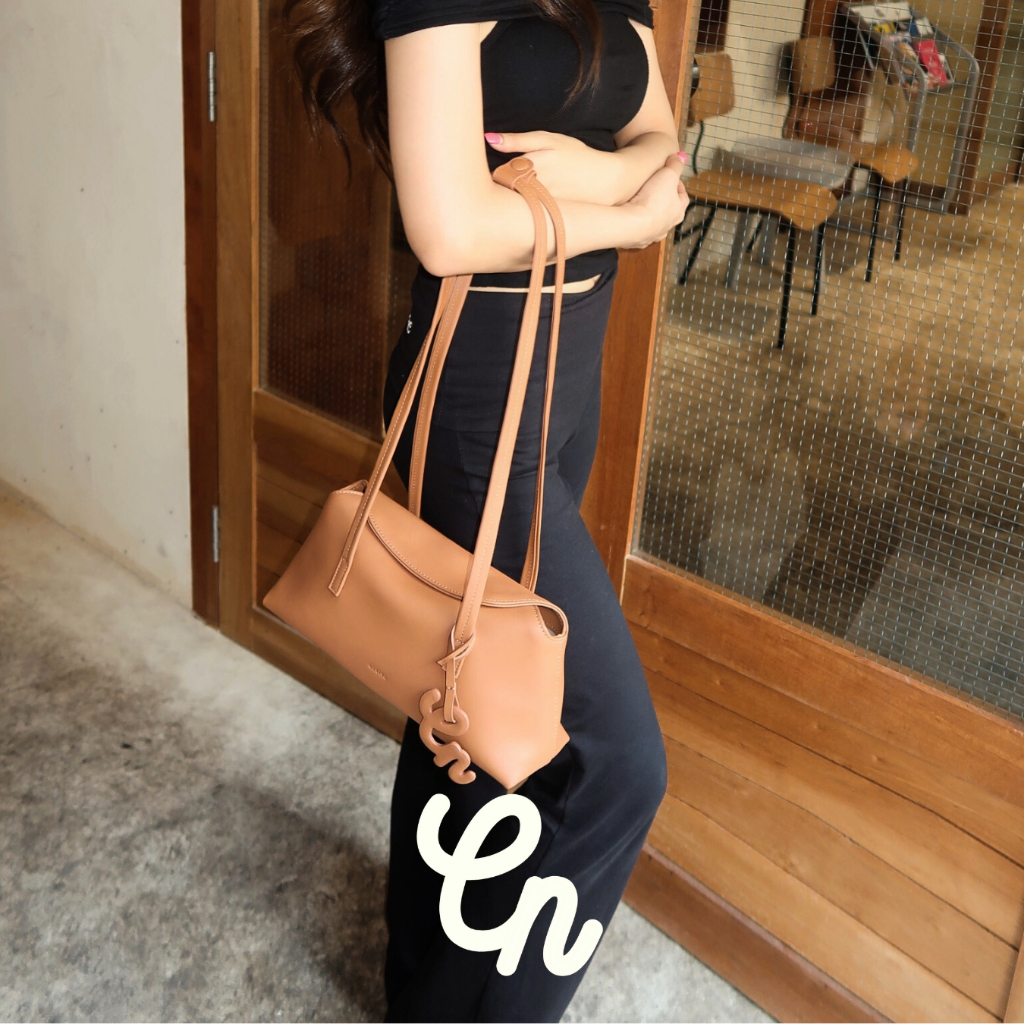 BRESCIA BAG กระเป๋าสะพายหนังแท้ รุ่นเบรสเซีย