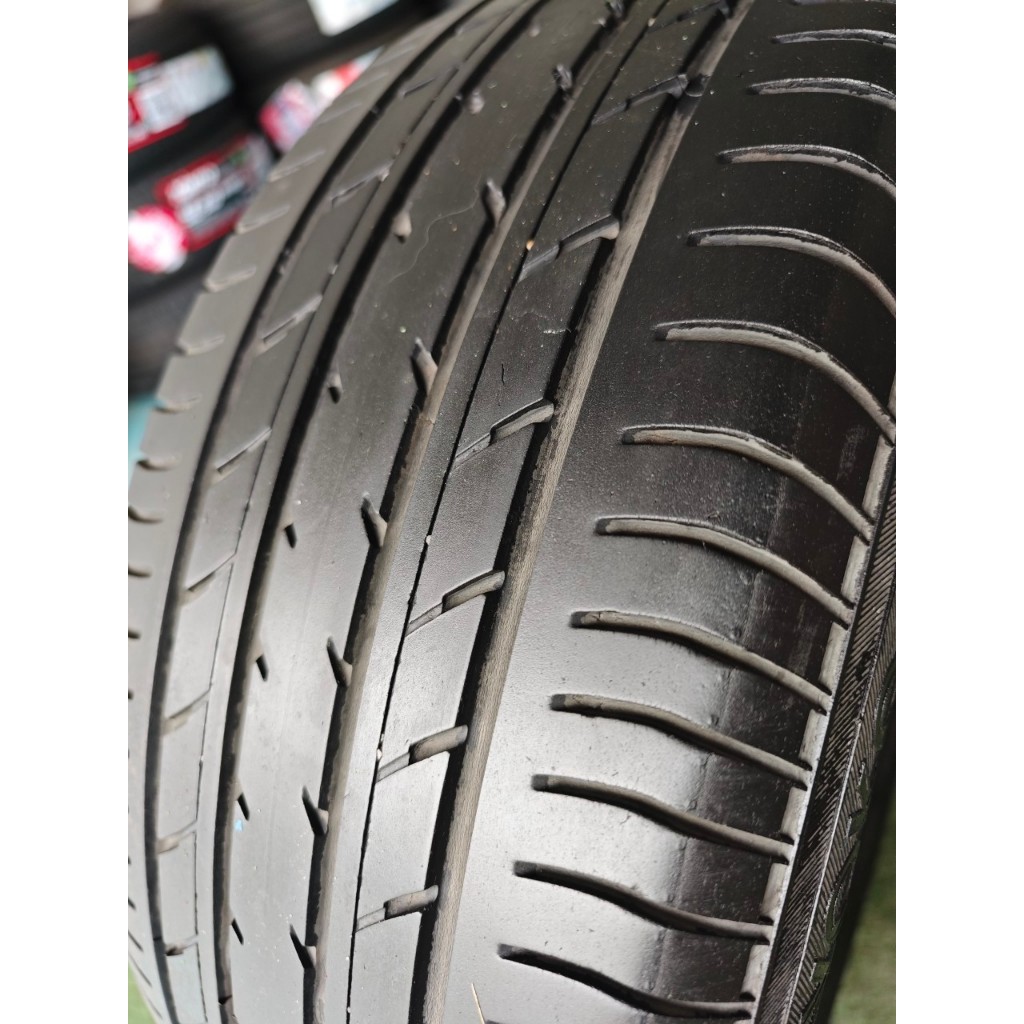 ยางเปอร์เซ็นต์ Yokohama  ขนาด 205 55 R16  ยางปี 21  มี  1 เส้นราคา 500 บาท