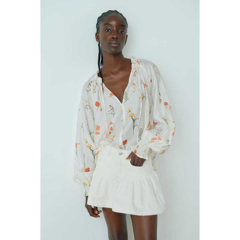 H&M(เอชแอนด์เอ็ม) เสื้อเบลาส์แขนยาวคอผูกแบบโอเวอร์ไซส์ ผู้หญิง 1281156_1