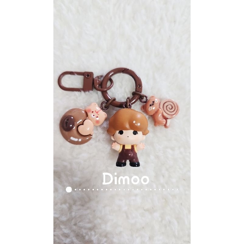 พวกกุญแจ, ที่ห้อยโทรศัพย์ popbean Dimoo callection ยืน