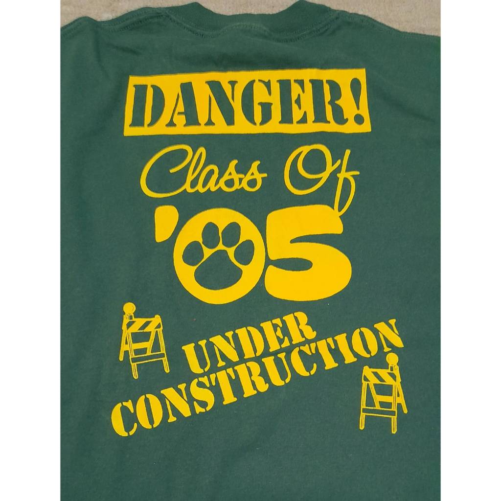 เสื้อยืดมือสอง CAUTION CAUTION Size L