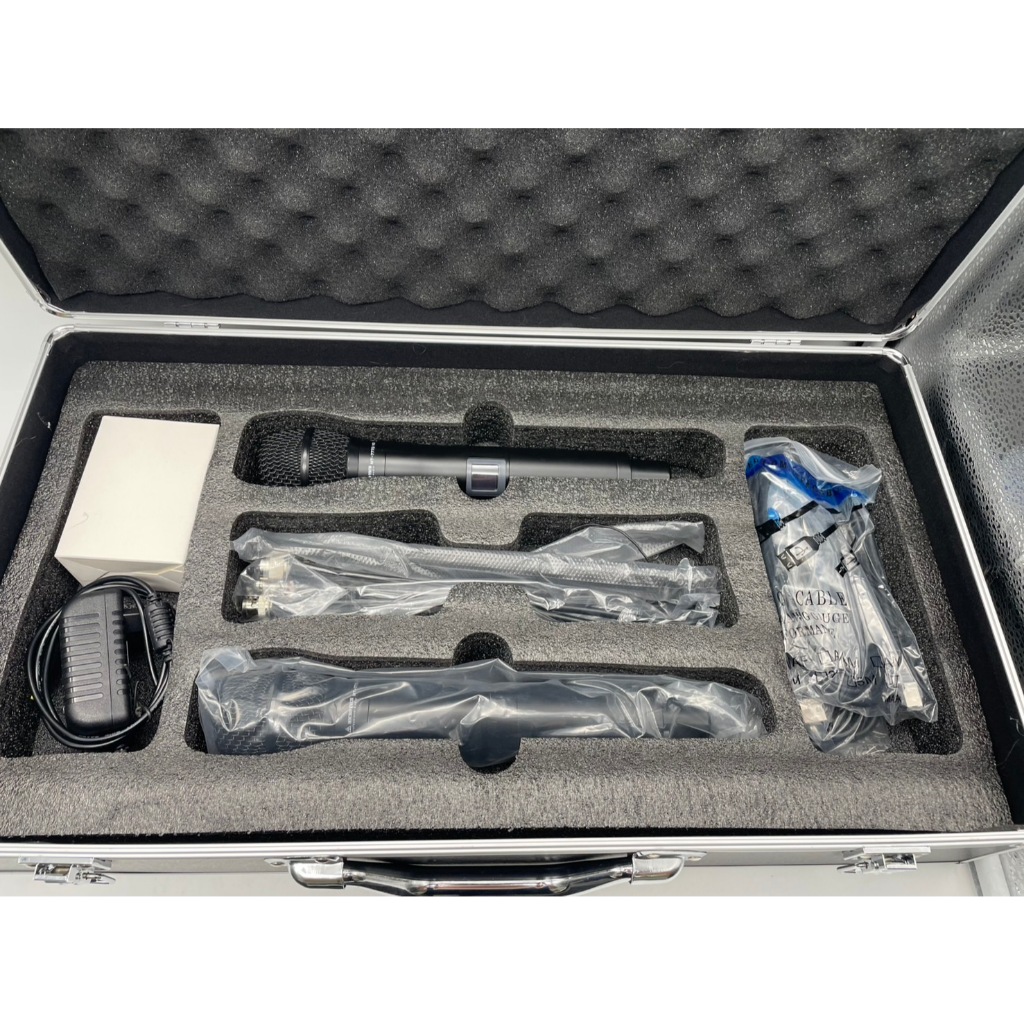 ไมโครโฟนไร้สาย ปรับความถี่ได้ MICRO TECH รุ่น MT 777D