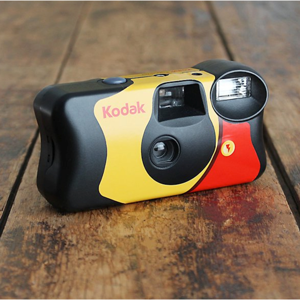 Kodak FunSaver กล้องฟิล์มใช้แล้วทิ้ง Single Use Camera with Flash 27 Shoots ISO 800
