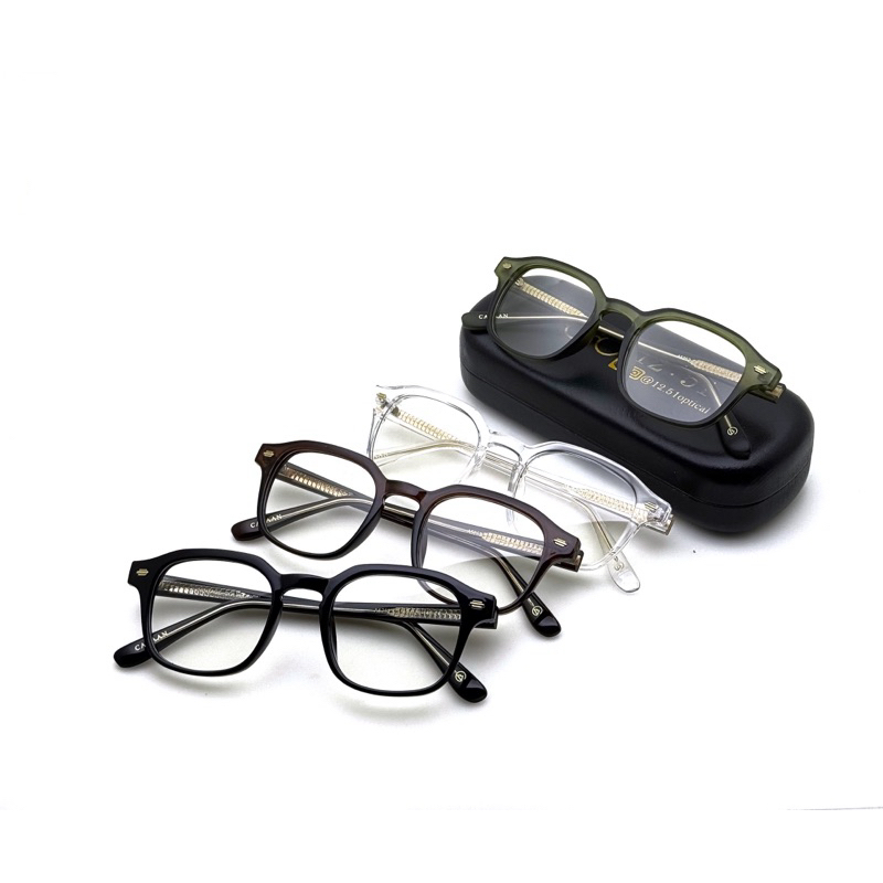 A5252 (Blue_auto) แว่นตาวินเทจทรงสี่เหลี่ยม ทรงนี้เรียบๆครับแต่ใส่แล้วดูมีอะไร😁 เข้ากับใบหน้าได้ง่ายครับ