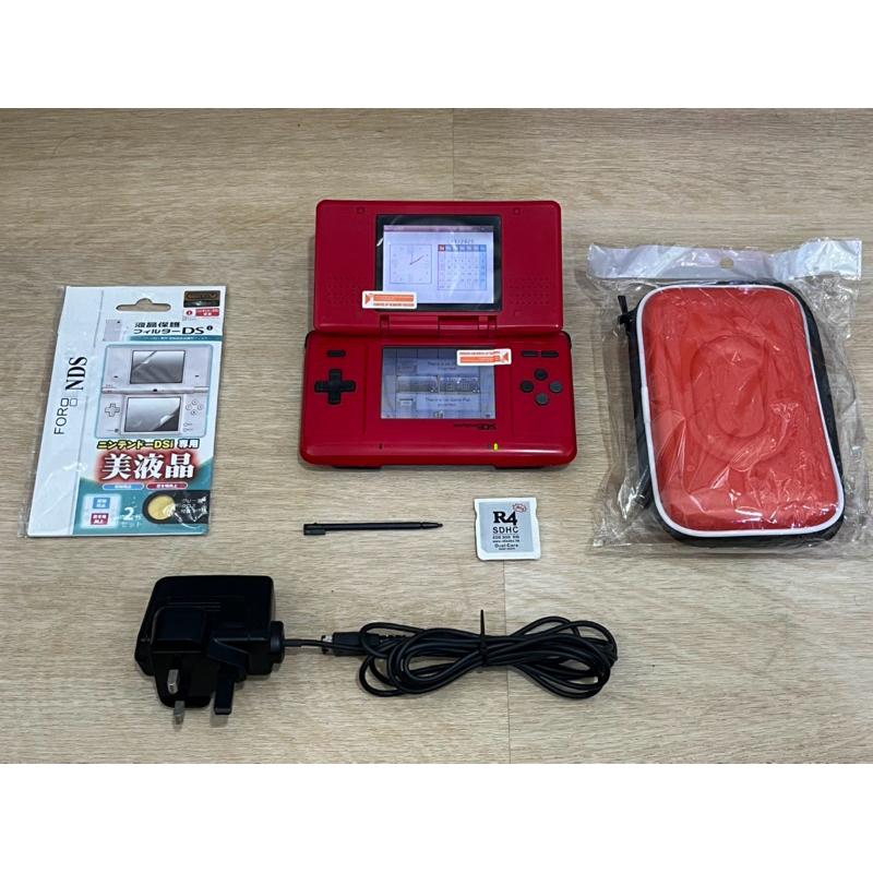 NDS - Red with R4 8GB