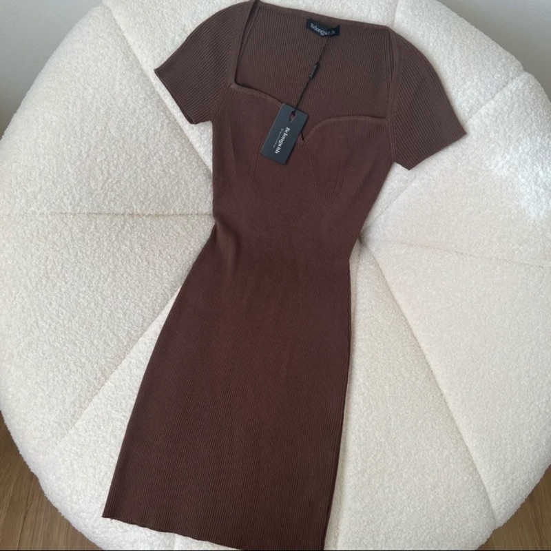 ฟรีไซส์ มือ 2 Jayleen เดรสไหมพรมแขนสั้น สี Mocha (มอคค่า)