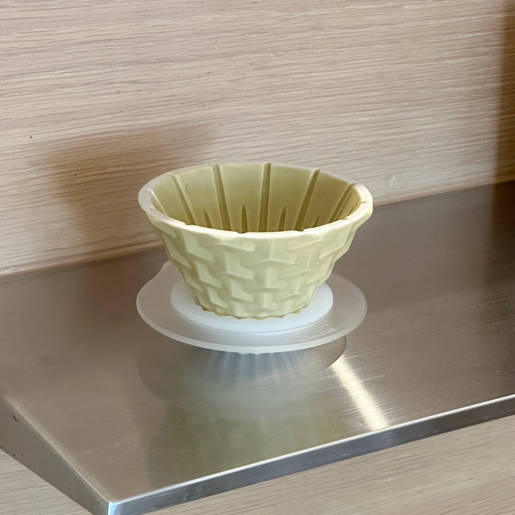 CT62 Dripper Holder (3D print silicone with plastic base)