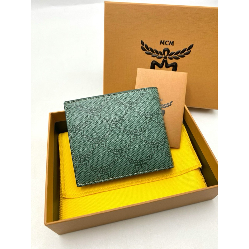 พร้อมส่ง 🔥Sale 6599🔥 กระเป๋าสตางค์ ผู้ชาย mcm มีช่องใส่เหรียญ พกพาสะดวกมาก ขนาด : 10.5x9 ซม.