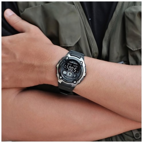 Casio Standard นาฬิกาข้อมือผู้ชาย สีดำ สายเรซิน รุ่น AE-2000W,AE-2000W-1B,AE-2000W-1BVDF
