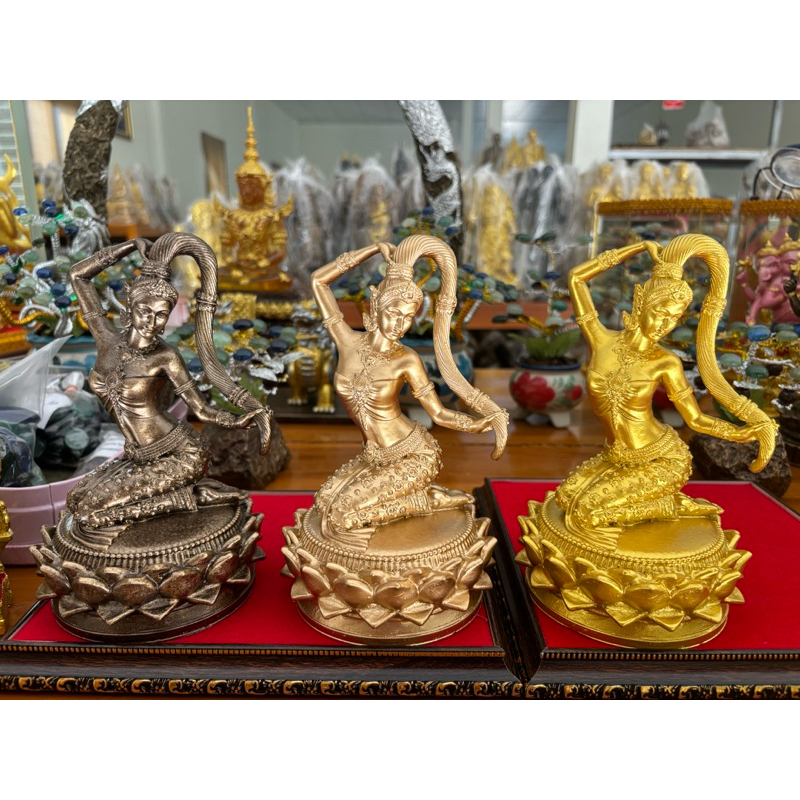 แม่ธรณี แร่เหล็กน้ำพี้ สูง7.4นิ้ว ฐาน4 นิ้ว งานลิขสิทธิ์ทางร้าน