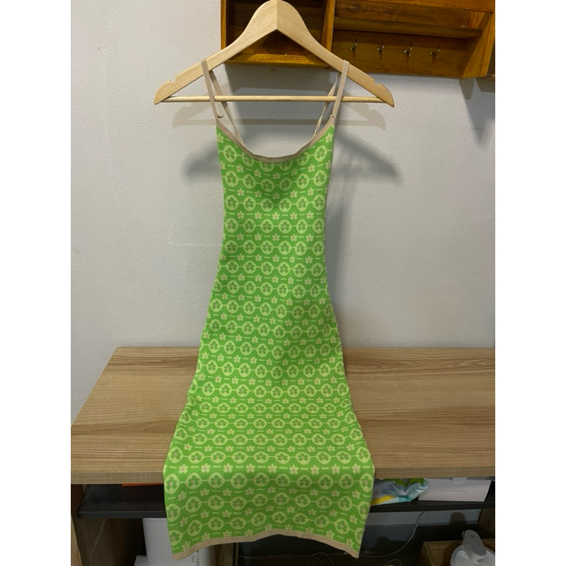 1 แถม 1เดรสญี่ปุ่น+สายเดี่ยวไหมพรหมโชว์หลังป้าย Onseason