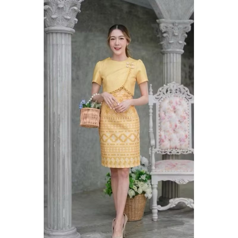 ชุดผ้าไทย สีเหลือง  Phawi.shop