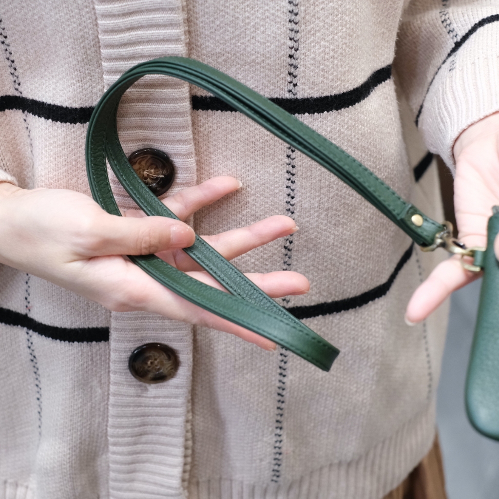 🌟สายหนังวัวคล้องคอ🌟 สำหรับคล้องกระเป๋าสตางค์ กุญแจ บัตร ห้อยติดไว้ที่คอ Hatsukoi Leather Neck Strap