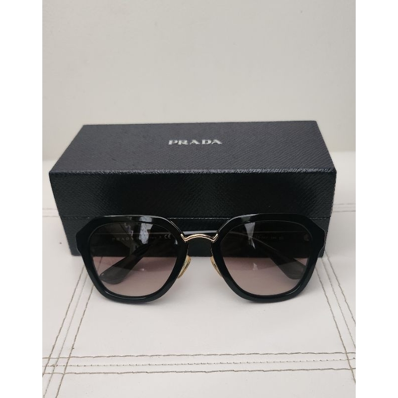 แว่นตากันแดด PRADA made in Italy
