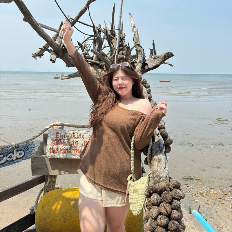 Khaofang Shirt (เสื้อข้าวฟ่าง) แขนยาวเปิดไหล่ผ้าไหมพรมซีทรู👒💐✨ | Geebeety - รูปที่ 5