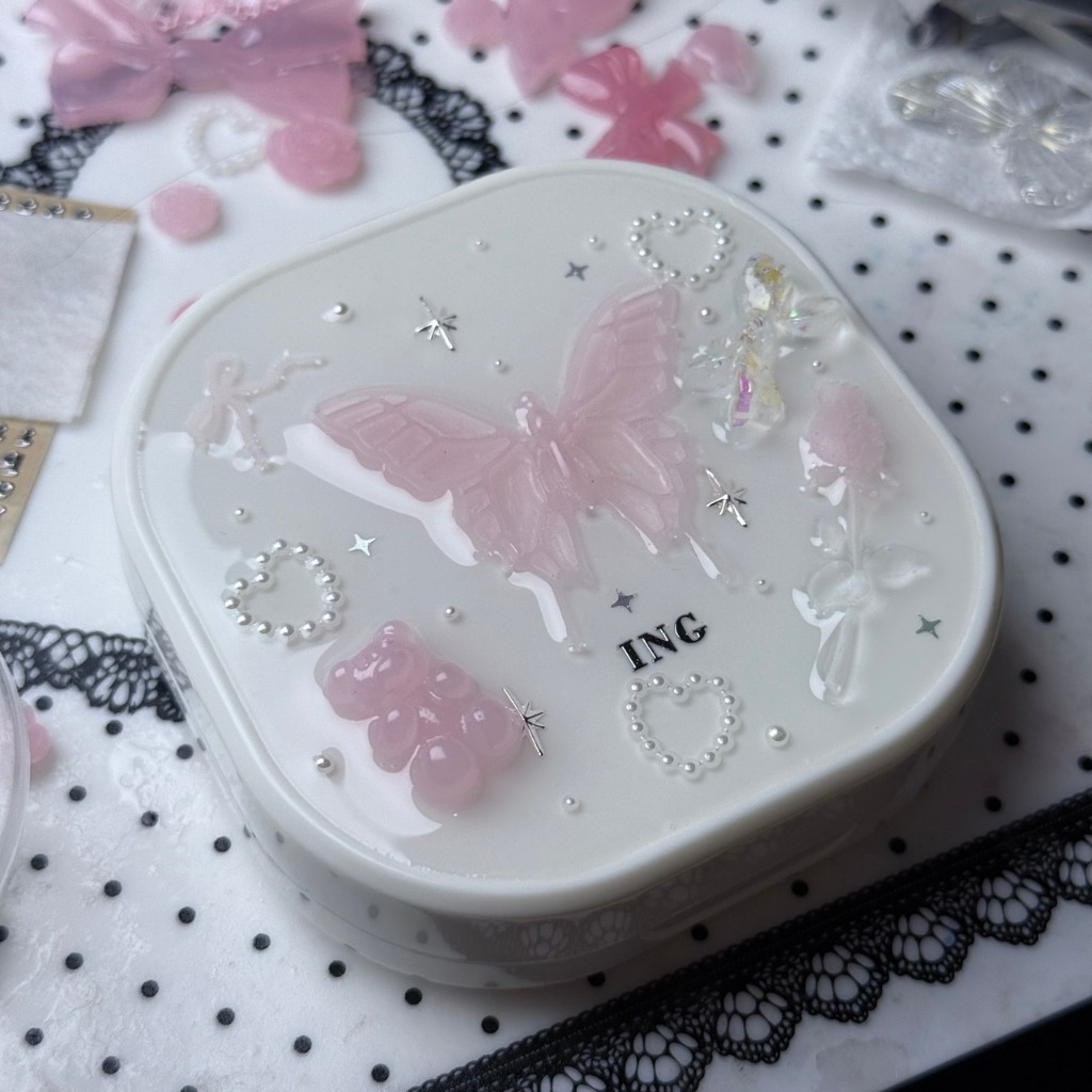 กล่องรีเทนเนอร์ ใส่ชื่อได้ Pink Butterfly 🌈💕 งานตกแต่งเคลือบเรซิ่น