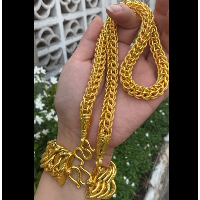 . สร้อยคอเศษทองหุ้มตะกร้อทับลาย20บ.เลทมือเงารุ่นตอกโค้ทตัดลาย2หน้า20บ.คอตัวเส้น10มิลมือตัวเสัน27มิล ฟรีกล่อง ตะขอ