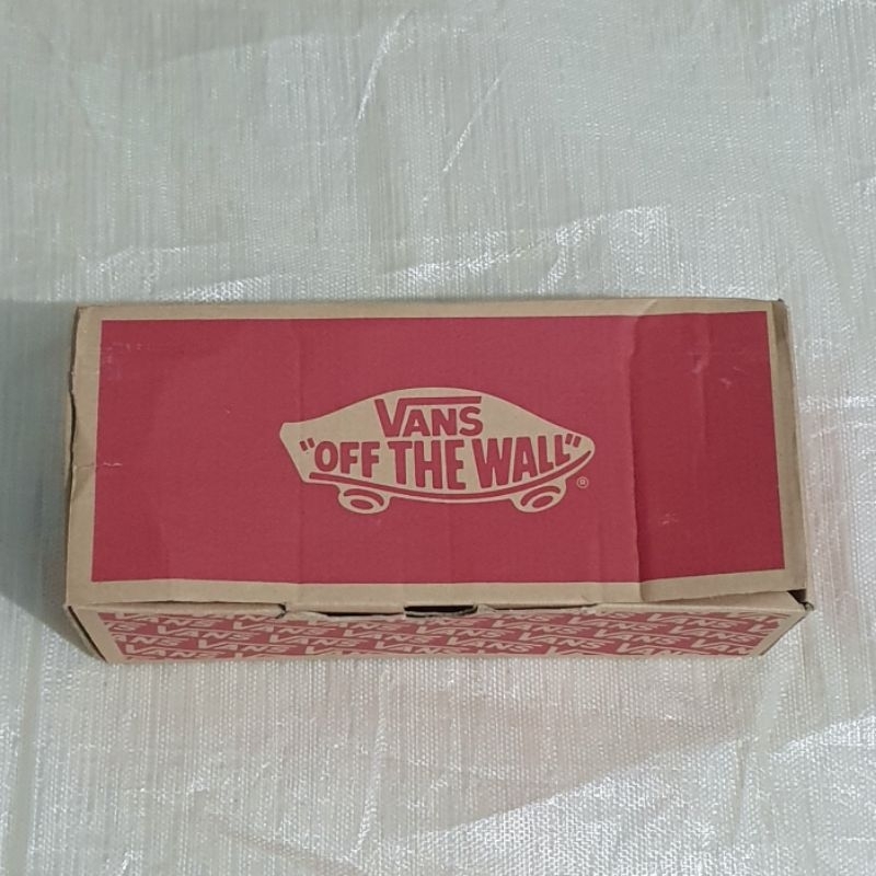 กล่องรองเท้ามือสอง VANS  แท้