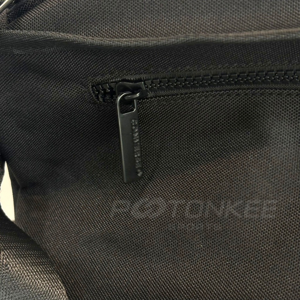 CONVERSE IS MORE POET THAN WAIST BAG กระเป๋าสะพาย คาดอก เอว อเนกประสงค์